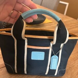 Y2K Coach Hamptons Navy-Black-Tote with Blue and Tan Accents